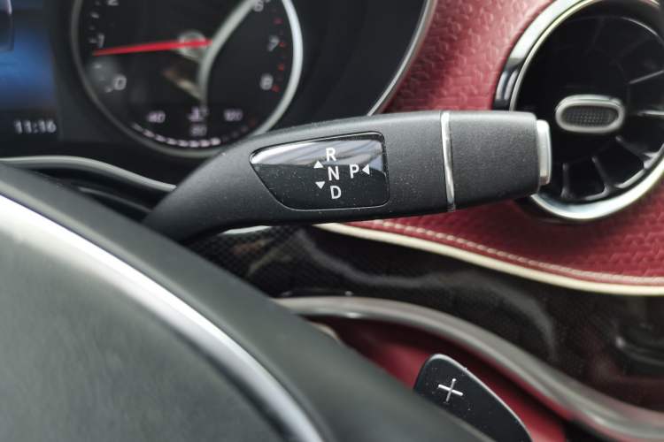 Used Mercedes-Benz V-Class 2021 V 260 L Long Wheelbase Prestige Edition Gear Lever
