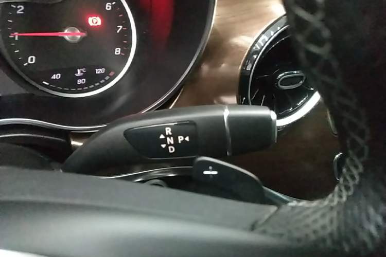 Used Mercedes-Benz V-Class 2021 V 260 L Long-wheelbase Luxury Edition Gear Lever