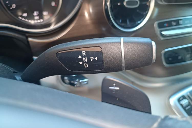 Used Mercedes-Benz V-Class 2021 V 260 Prestige Edition Gear Lever