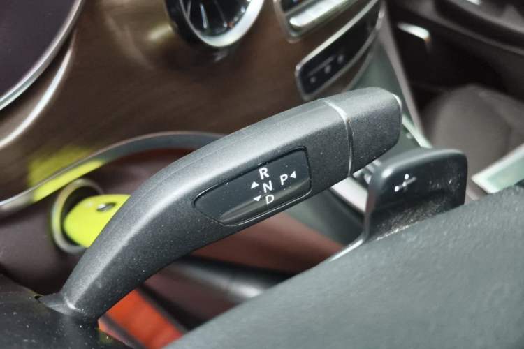 Used Mercedes-Benz V-Class 2021 V 260 L Long-wheelbase Luxury Edition Gear Lever