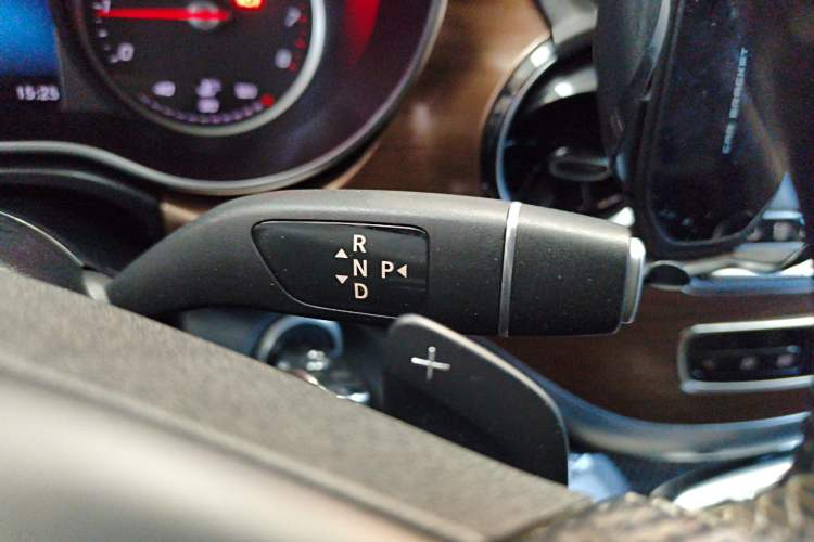 Used Mercedes-Benz V-Class 2021 V 260 L Long-wheelbase Luxury Edition Gear Lever