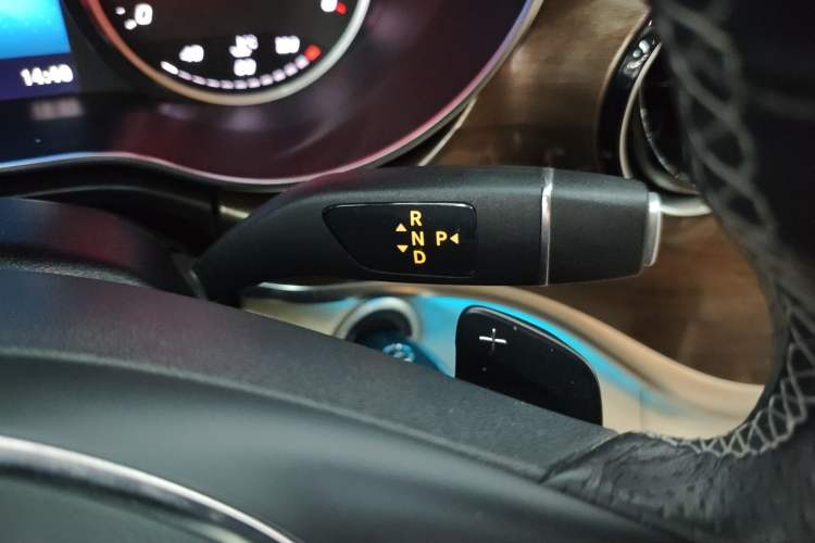 Used Mercedes-Benz V-Class 2021 V 260 L Long-wheelbase Luxury Edition Gear Lever