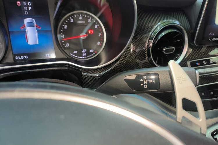 Used Mercedes-Benz V-Class 2021 V 260 L Long Wheelbase Prestige Edition Gear Lever