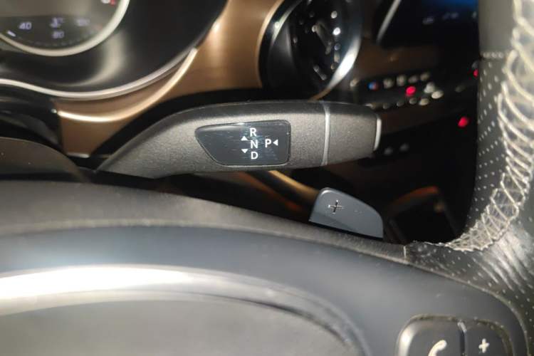 Used Mercedes-Benz V-Class 2021 V 260 L Long-wheelbase Luxury Edition Gear Lever