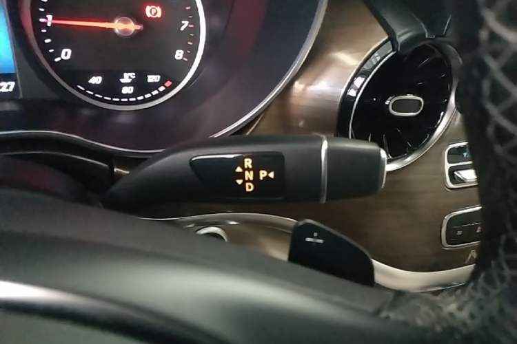 Used Mercedes-Benz V-Class 2021 V 260 L Long-wheelbase Luxury Edition Gear Lever