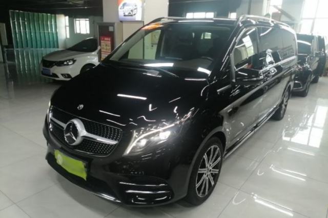 Ojetý Mercedes-Benz V-Class 2021 V 260 L Long-wheelbase Luxury Edition