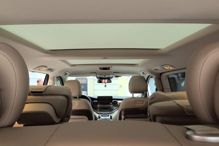 Used Mercedes-Benz V-Class 2021 V 260 L Long Wheelbase Prestige Edition Headliner