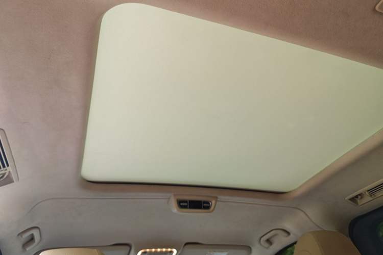 Used Mercedes-Benz V-Class 2021 V 260 L Long-wheelbase Luxury Edition Headliner