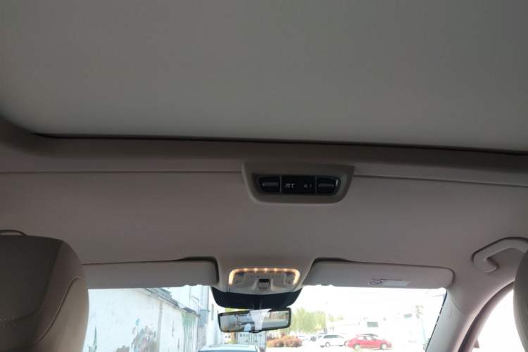 Used Mercedes-Benz V-Class 2021 V 260 L Long Wheelbase Prestige Edition Headliner