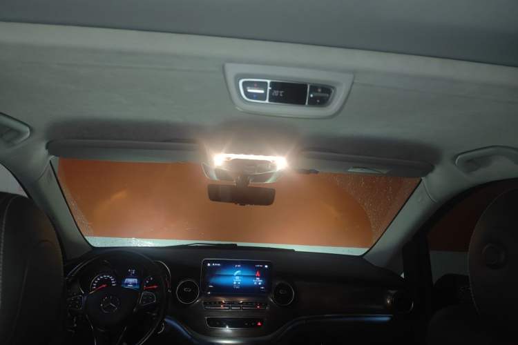 Used Mercedes-Benz V-Class 2021 V 260 L Long-wheelbase Luxury Edition Headliner