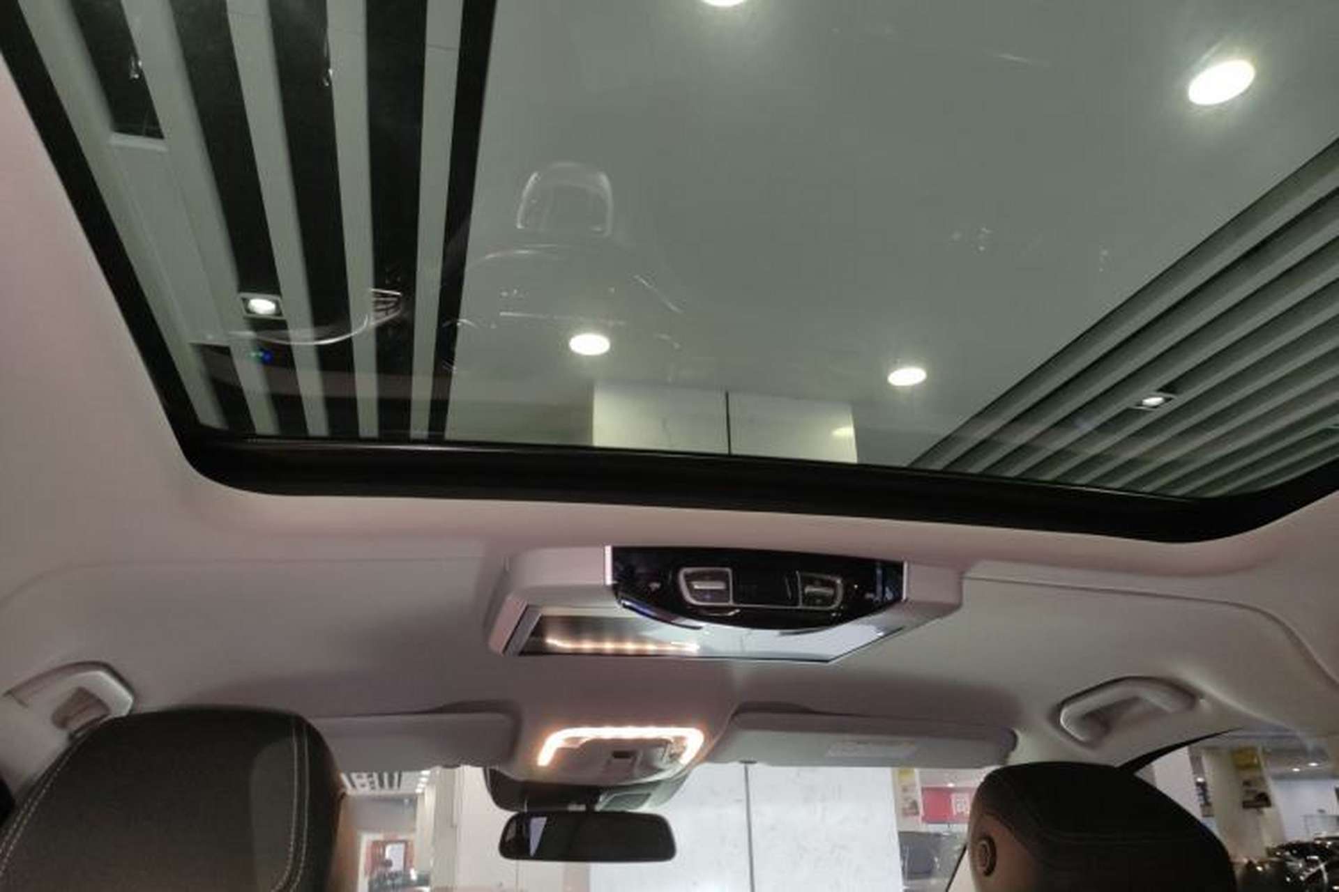 Used Mercedes-Benz V-Class 2021 V 260 Prestige Edition Headliner