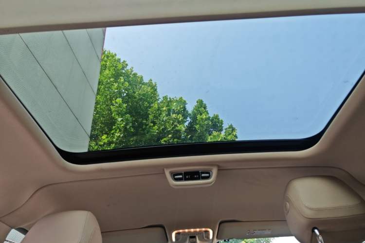Used Mercedes-Benz V-Class 2021 V 260 Prestige Edition Headliner