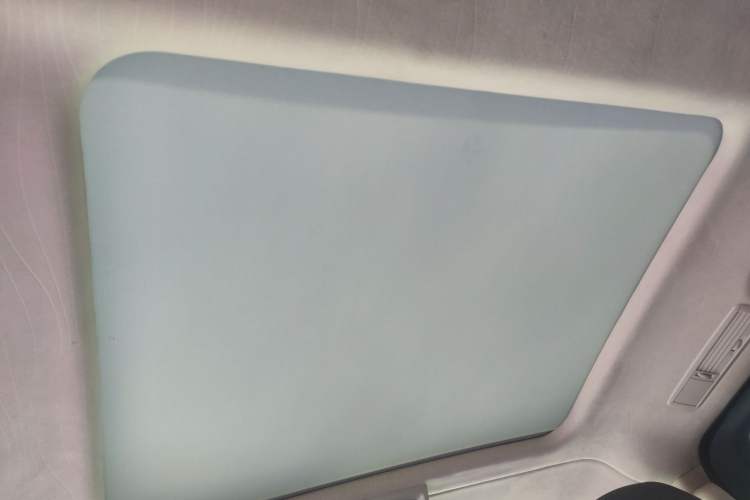 Used Mercedes-Benz V-Class 2021 V 260 Avantgarde Edition Headliner