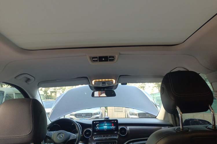 Used Mercedes-Benz V-Class 2021 V 260 Avantgarde Edition Headliner