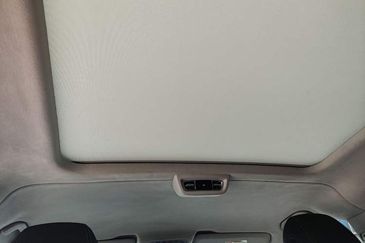 Used Mercedes-Benz V-Class 2021 V 260 L Long-wheelbase Luxury Edition Headliner
