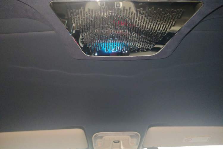 Used Mercedes-Benz V-Class 2021 V 260 L Long Wheelbase Prestige Edition Headliner
