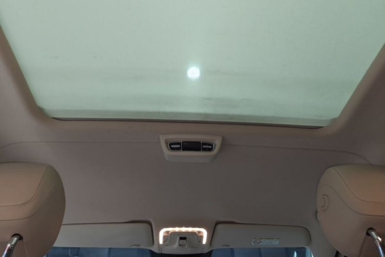 Used Mercedes-Benz V-Class 2021 V 260 Avantgarde Edition Headliner