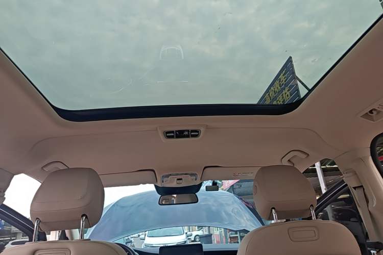 Used Mercedes-Benz V-Class 2021 V 260 Prestige Edition Headliner