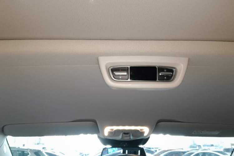 Used Mercedes-Benz V-Class 2021 V 260 Prestige Edition Headliner