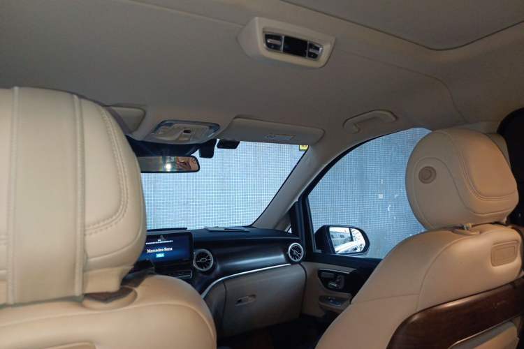 Used Mercedes-Benz V-Class  Headliner