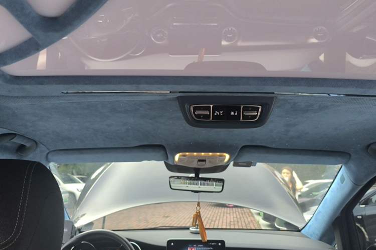 Used Mercedes-Benz V-Class 2021 V 260 L Long Wheelbase Prestige Edition Headliner