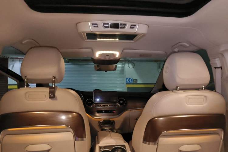 Used Mercedes-Benz V-Class 2021 V 260 L Long Wheelbase Prestige Edition Headliner