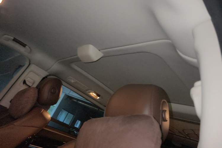 Used Mercedes-Benz V-Class 2021 V 260 L Long Wheelbase Prestige Edition Headliner