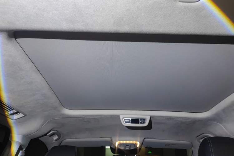 Used Mercedes-Benz V-Class 2021 V 260 L Long-wheelbase Luxury Edition Headliner