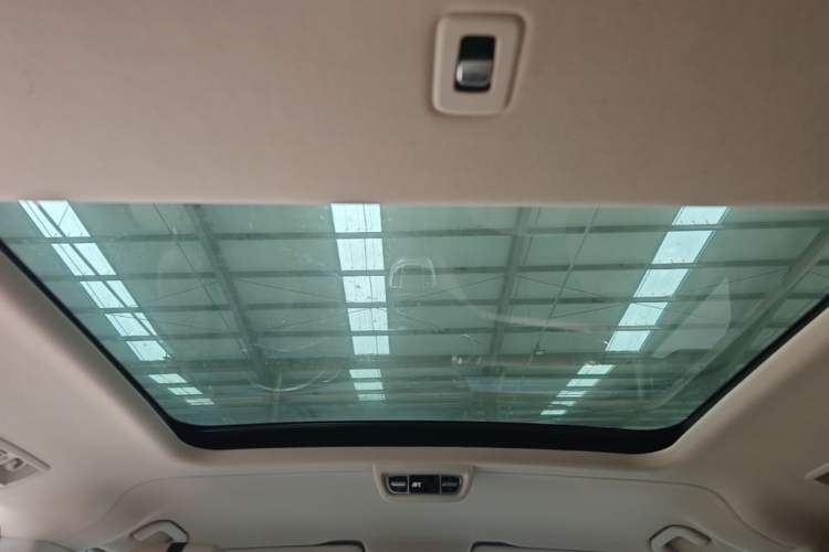 Used Mercedes-Benz V-Class 2021 V 260 Prestige Edition Headliner