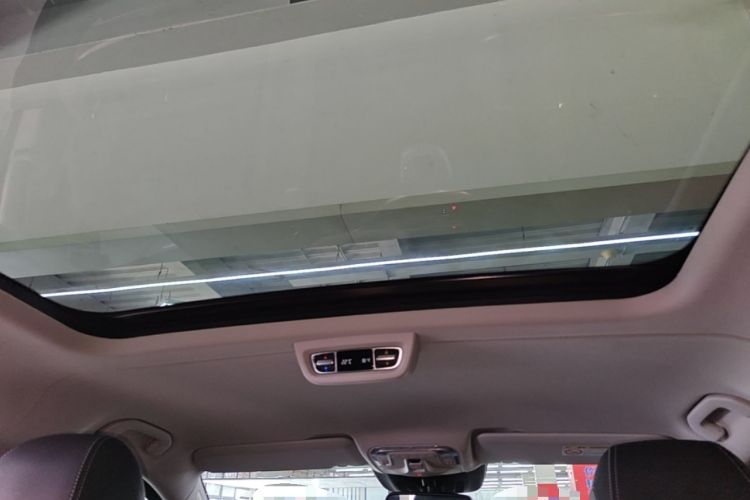 Used Mercedes-Benz V-Class 2021 V 260 Prestige Edition Headliner