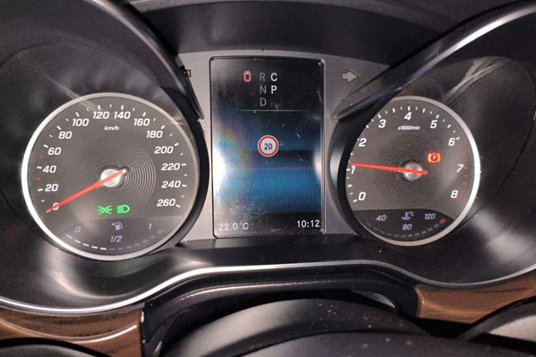 Used Mercedes-Benz V-Class 2021 V 260 Avantgarde Edition Instrument Cluster