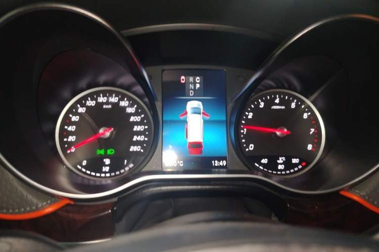 Used Mercedes-Benz V-Class 2021 V 260 L Long Wheelbase Prestige Edition Instrument Cluster