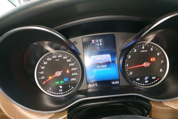 Used Mercedes-Benz V-Class 2021 V 260 Avantgarde Edition Instrument Cluster
