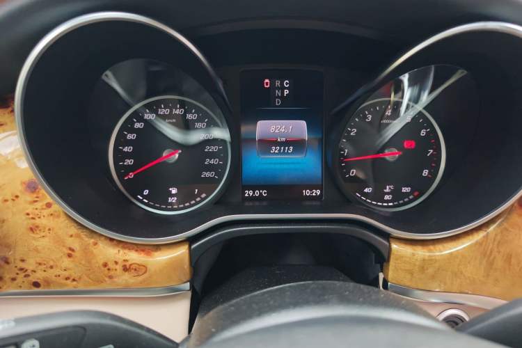 Used Mercedes-Benz V-Class  Instrument Cluster