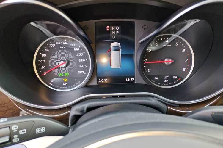 Used Mercedes-Benz V-Class 2021 V 260 Avantgarde Edition Instrument Cluster