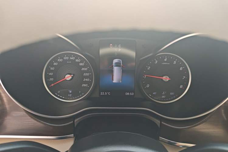 Used Mercedes-Benz V-Class 2021 V 260 Avantgarde Edition Instrument Cluster