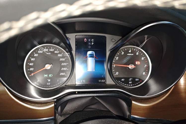 Used Mercedes-Benz V-Class 2021 V 260 L Long-wheelbase Luxury Edition Instrument Cluster