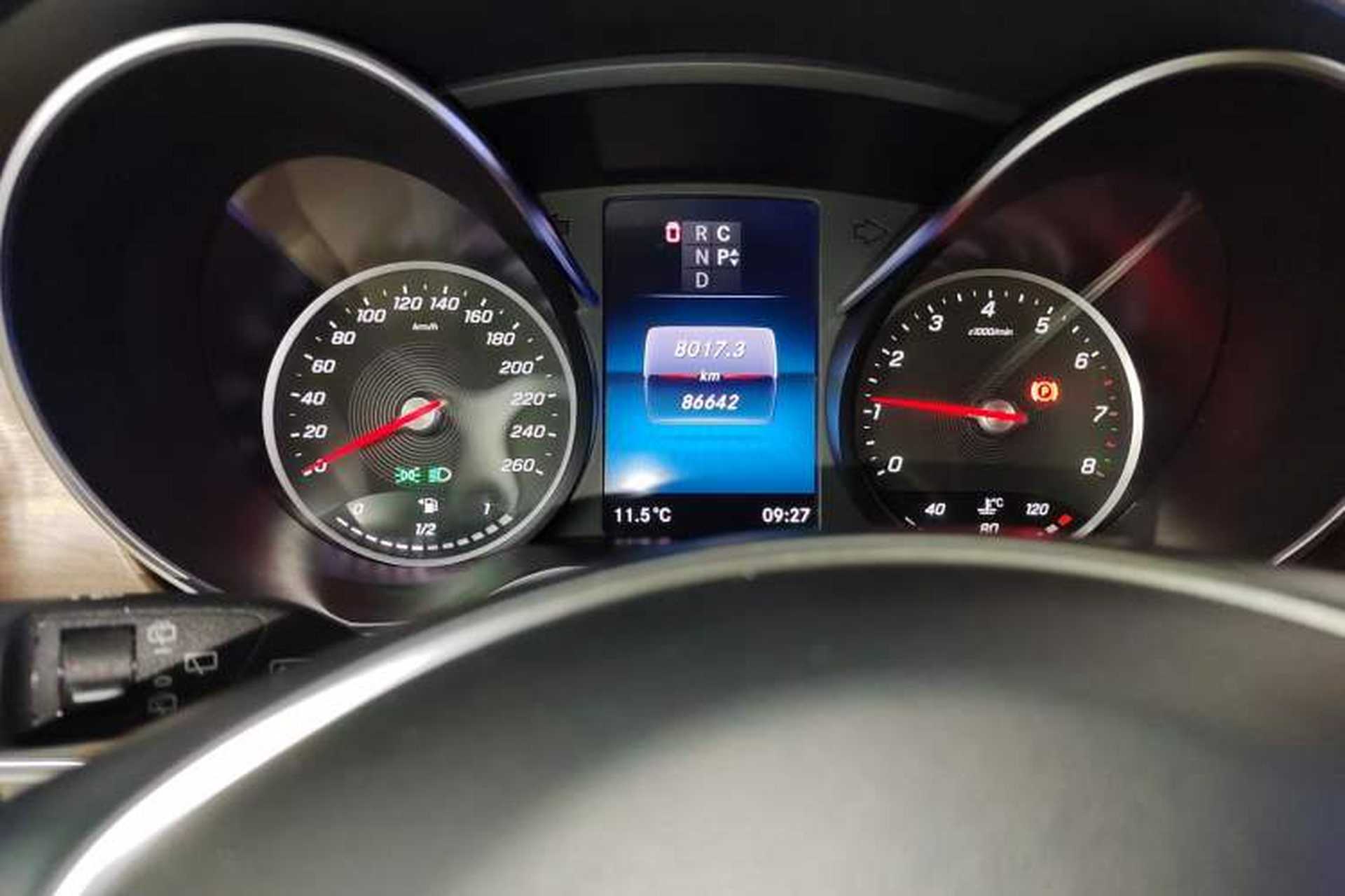 Used Mercedes-Benz V-Class 2021 V 260 L Long Wheelbase Prestige Edition Instrument Cluster