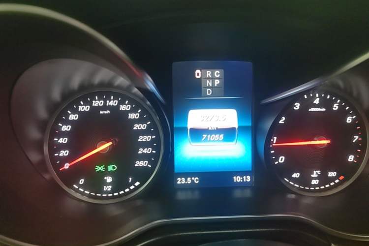 Used Mercedes-Benz V-Class 2021 V 260 L Long Wheelbase Prestige Edition Instrument Cluster