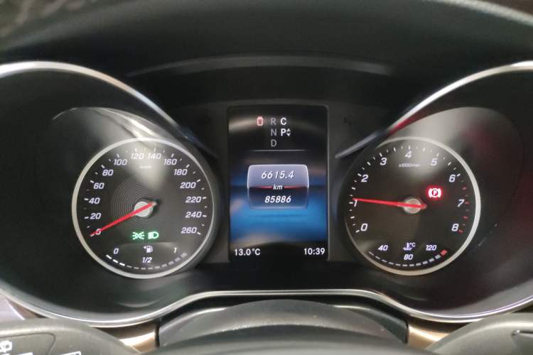 Used Mercedes-Benz V-Class 2021 V 260 Prestige Edition Instrument Cluster