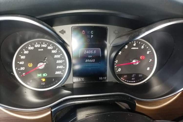 Used Mercedes-Benz V-Class 2021 V 260 Prestige Edition Instrument Cluster