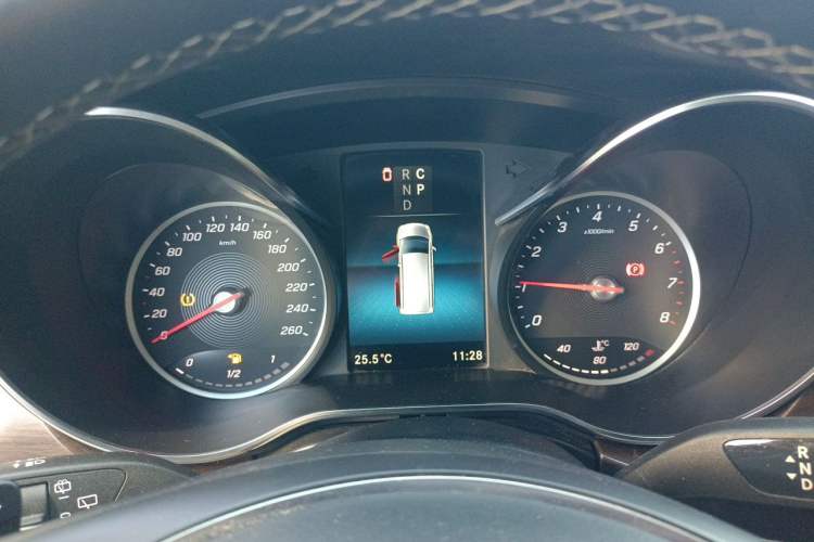 Used Mercedes-Benz V-Class 2021 V 260 Avantgarde Edition Instrument Cluster