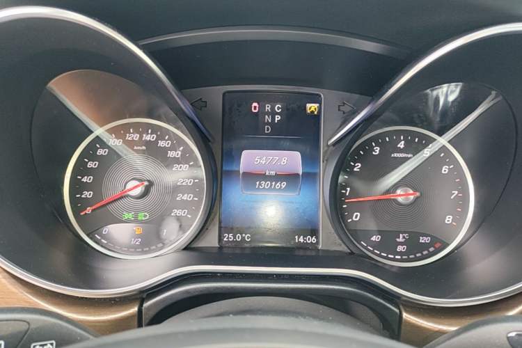 Used Mercedes-Benz V-Class 2021 V 260 L Long-wheelbase Luxury Edition Instrument Cluster
