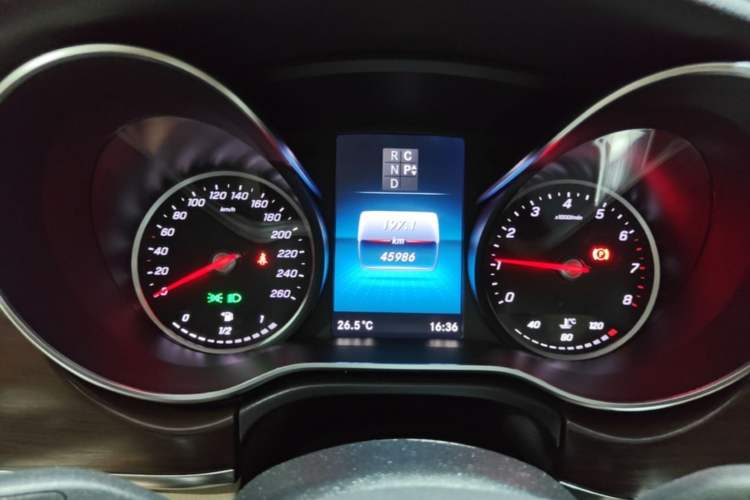 Used Mercedes-Benz V-Class 2021 V 260 Avantgarde Edition Instrument Cluster