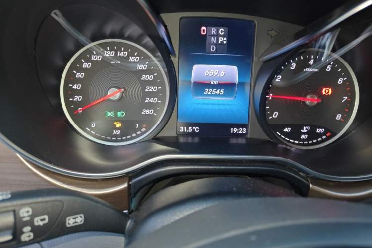 Used Mercedes-Benz V-Class 2021 V 260 Prestige Edition Instrument Cluster