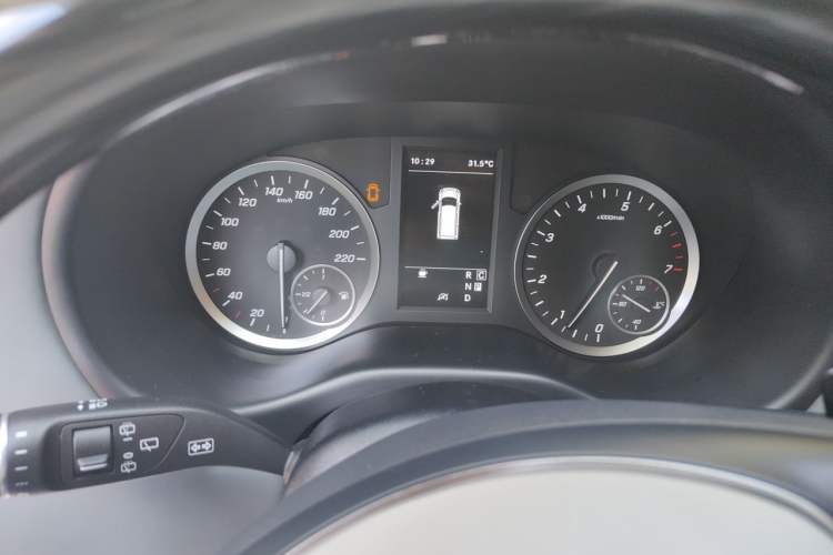 Used Mercedes-Benz V-Class 2021 V 260 Avantgarde Edition Instrument Cluster
