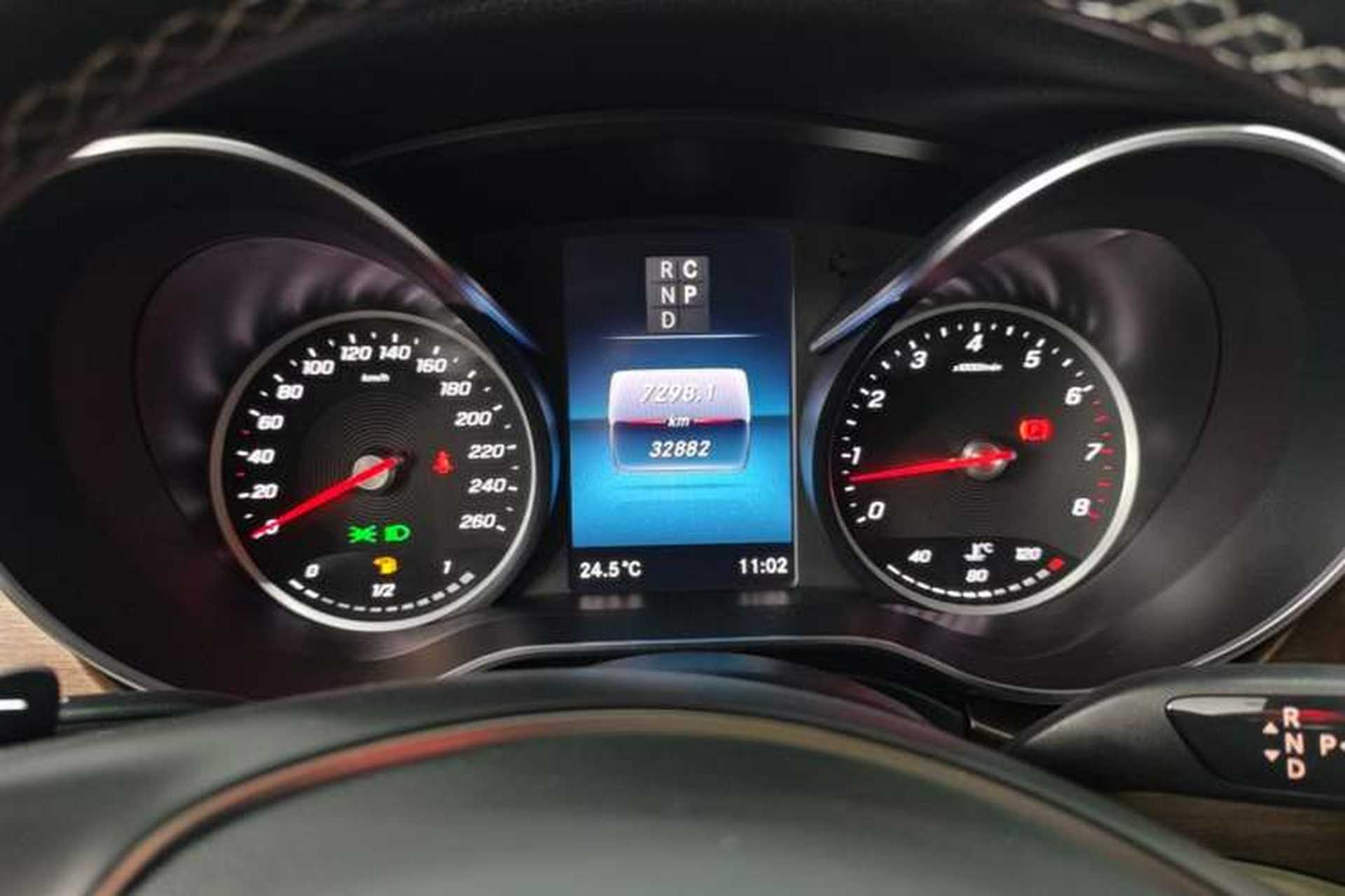 Used Mercedes-Benz V-Class 2021 V 260 L Long-wheelbase Luxury Edition Instrument Cluster