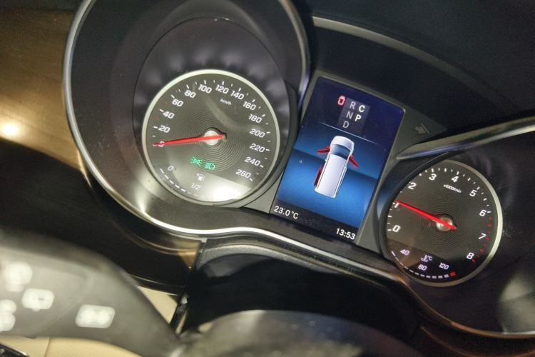 Used Mercedes-Benz V-Class 2021 V 260 Prestige Edition Instrument Cluster
