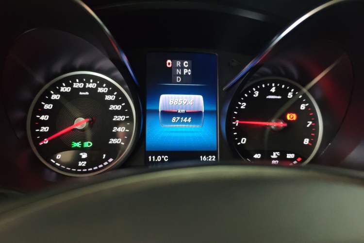 Used Mercedes-Benz V-Class 2021 V 260 Prestige Edition Instrument Cluster