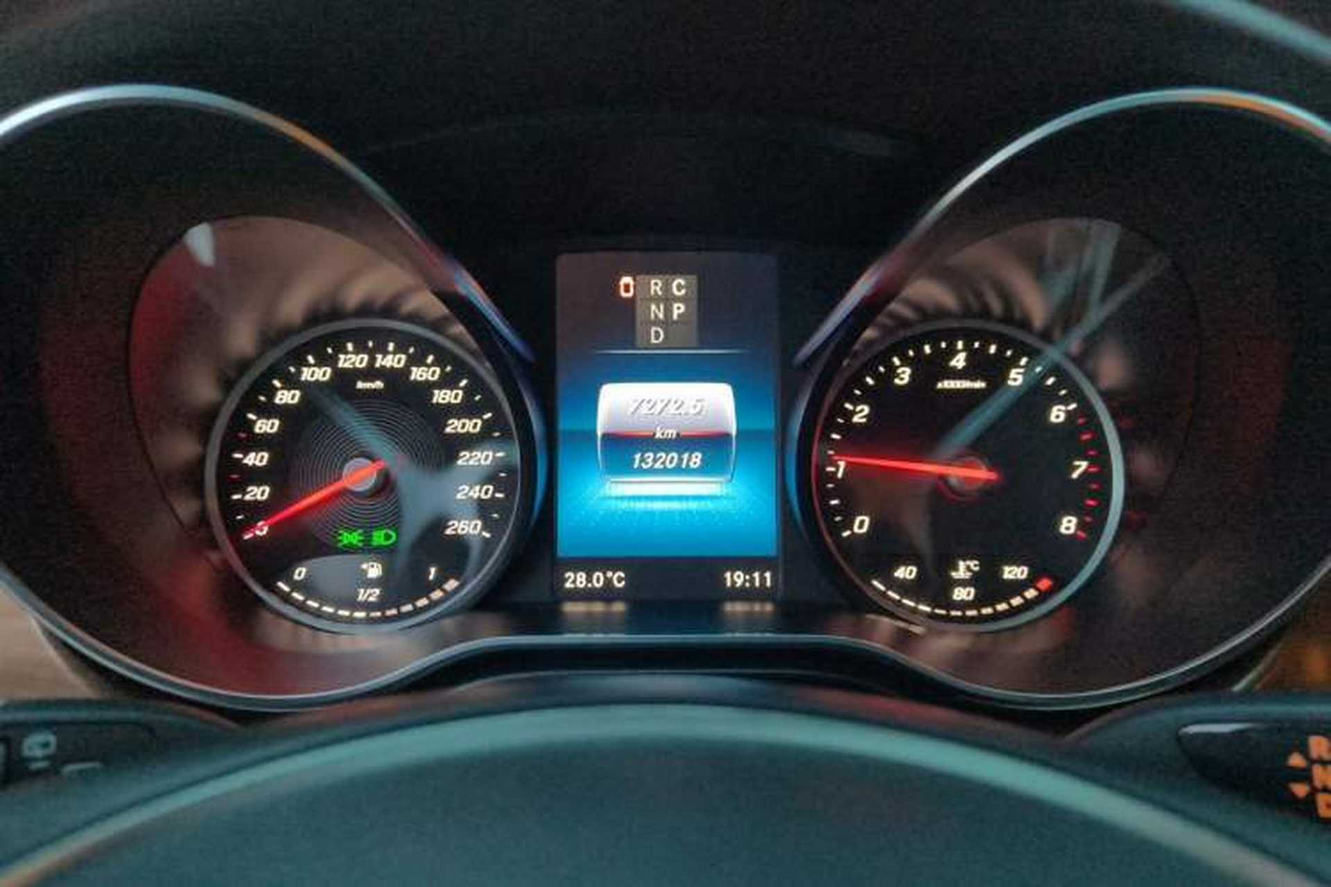 Used Mercedes-Benz V-Class 2021 V 260 L Long-wheelbase Luxury Edition Instrument Cluster